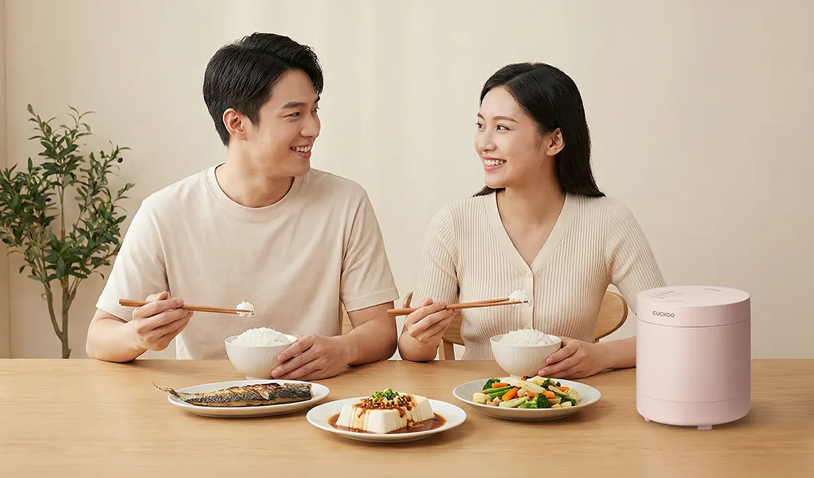CUCKOO CR-0215M — family meal